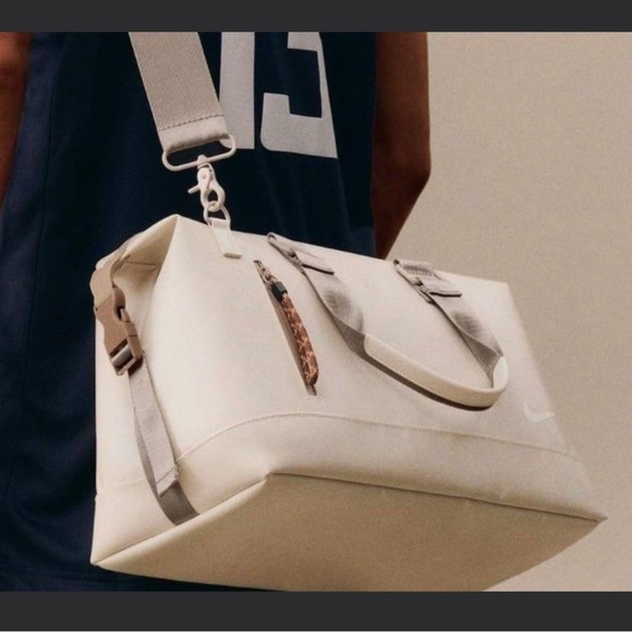 ✔️ New✔️ NIKE SUPER RARE Asia Exclusive Waterproof Bag - Picture 3 of 14